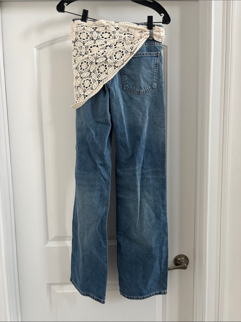 Zara Blue Wide-Leg Jeans with Cream Crochet Tie NWT - Picture 2 of 4